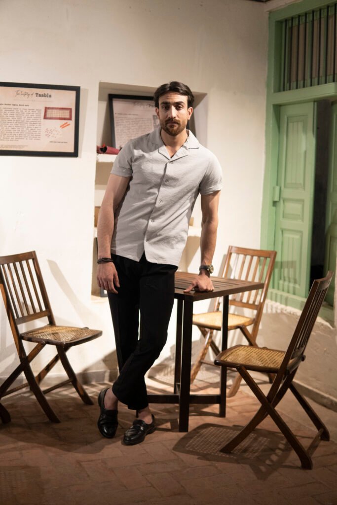 Grey Cuban Men 03 (1)